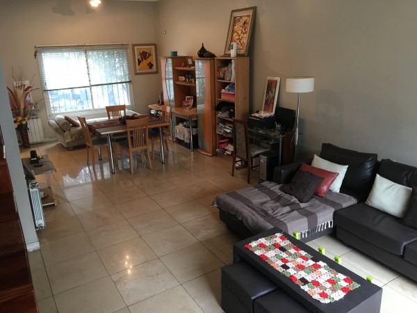 Permuta! Oportunidad! - Sobre Av a 2 Cuadras de Rivadavia - 300 m² Totales