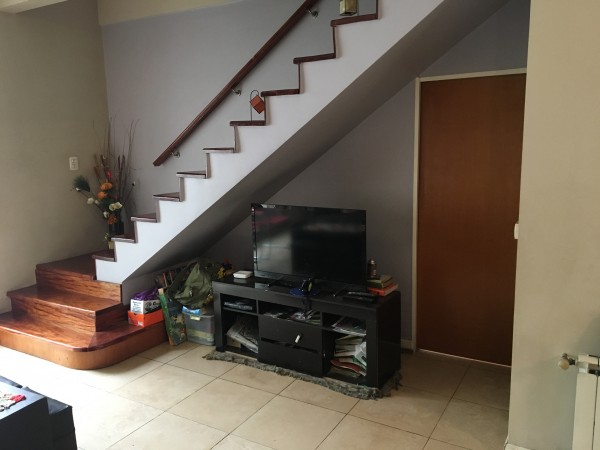 Permuta! Oportunidad! - Sobre Av a 2 Cuadras de Rivadavia - 300 m² Totales