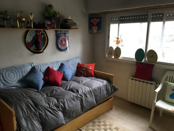 Permuta! Oportunidad! - Sobre Av a 2 Cuadras de Rivadavia - 300 m² Totales