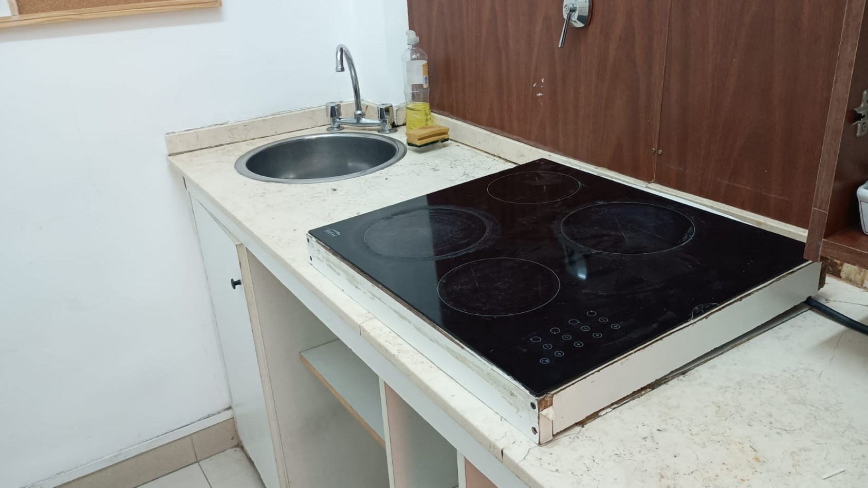 2 Amb de 56 m² al frente con Balcon Frances sobre Av. Santa Fe ideal vivienda/Show Room/oficina comercial