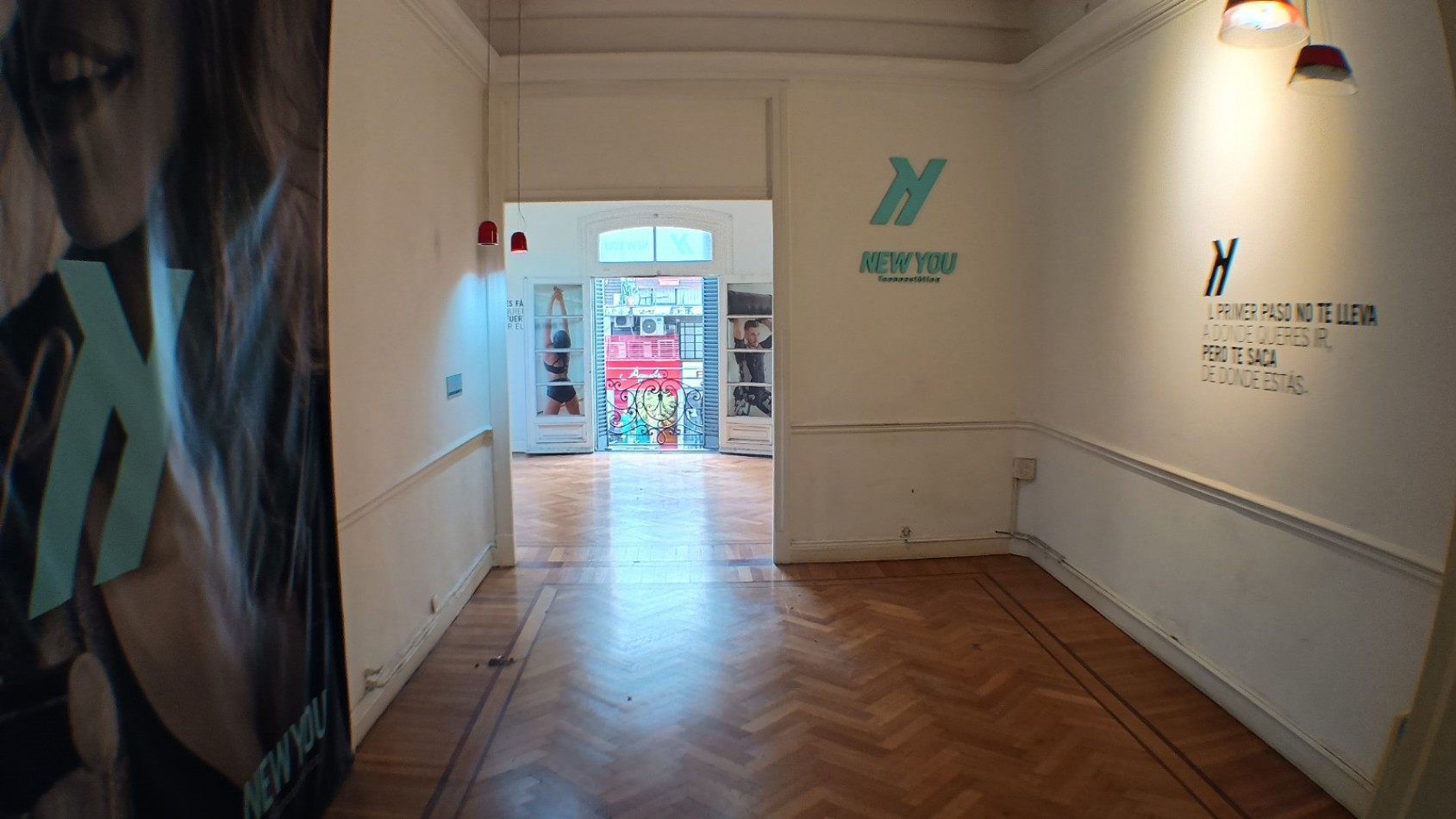 2 Amb de 56 m² al frente con Balcon Frances sobre Av. Santa Fe ideal vivienda/Show Room/oficina comercial
