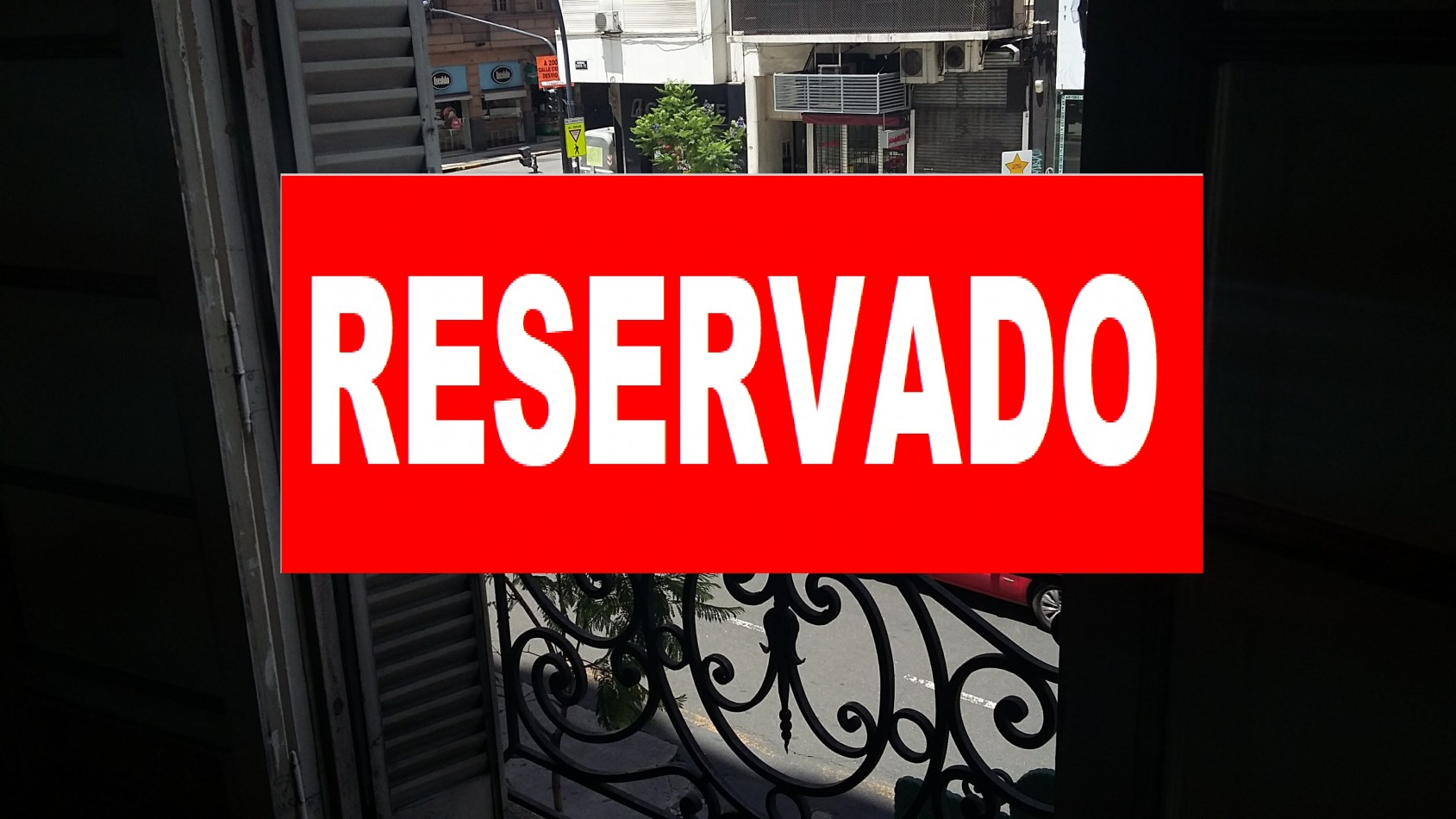 2 Amb de 56 m² al frente con Balcon Frances sobre Av. Santa Fe ideal vivienda/Show Room/oficina comercial