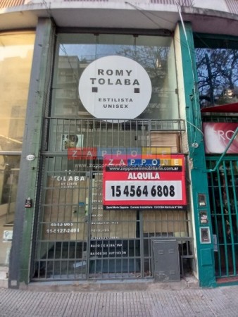 LOCAL DOBLE ALTURA EN ZONA COMERCIAL SUPERI Y MONROE